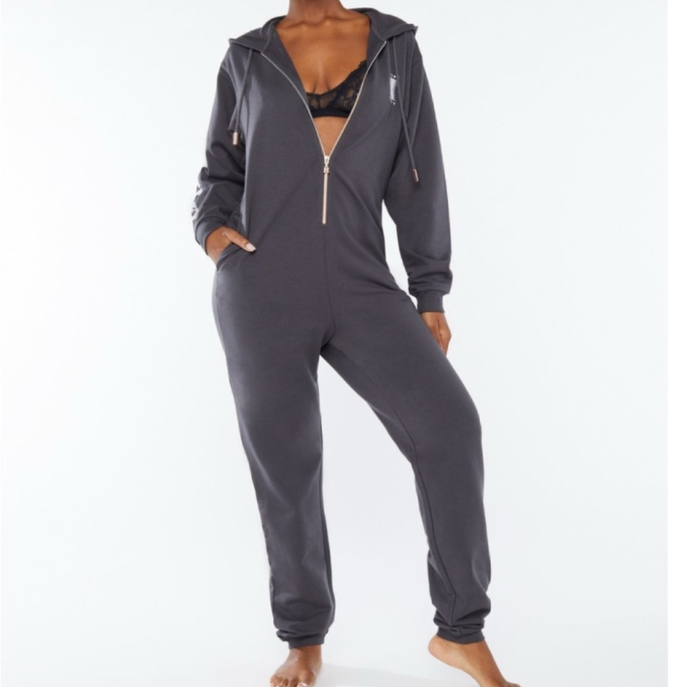 ✨🌟Forever Savage X Fenty Hooded Onesie🌟 LIMITED EDITION!